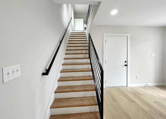 3-bedroom rental at 100 Lewis St Unit 2 in San Antonio, TX — photo 5