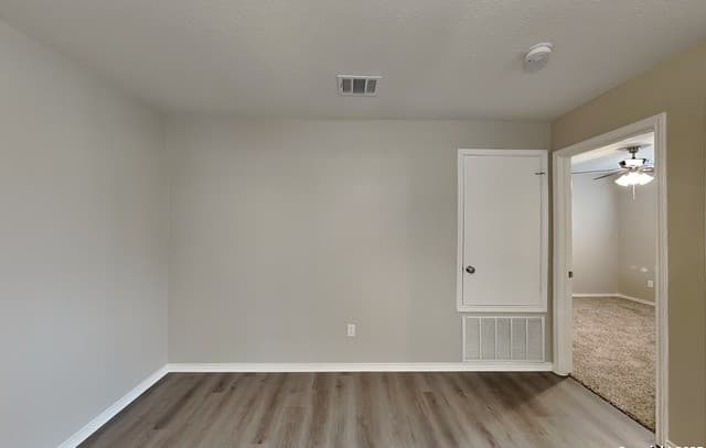 3-bedroom rental at 11922 Silver Coins in San Antonio, TX — photo 5