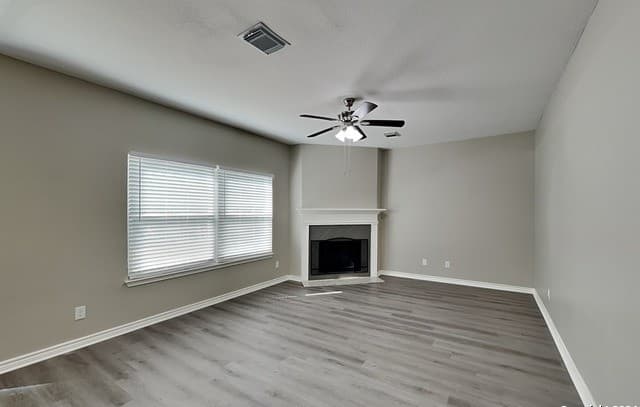 3-bedroom rental at 11627 White Cross in San Antonio, TX — photo 2
