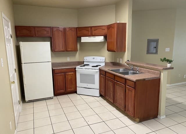 2-bedroom rental at 1707 Dawson Unit 1101 in San Antonio, TX — photo 5