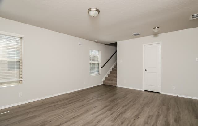 3-bedroom rental at 3723 Somers Crest in San Antonio, TX — photo 5