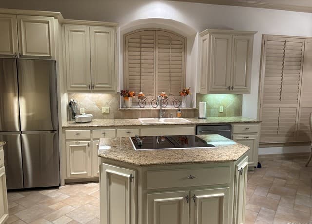 3-bedroom rental at 131 Westcourt Ln in San Antonio, TX — photo 5