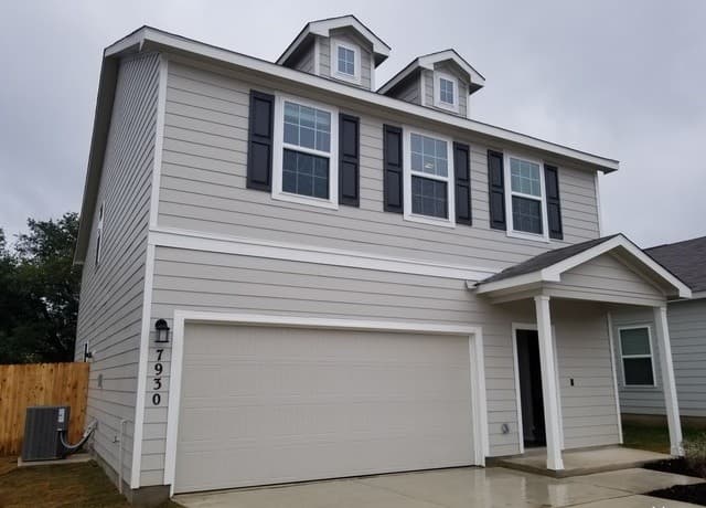 4-bedroom rental at 7930 Oak Meadows Bend in San Antonio, TX — photo 2