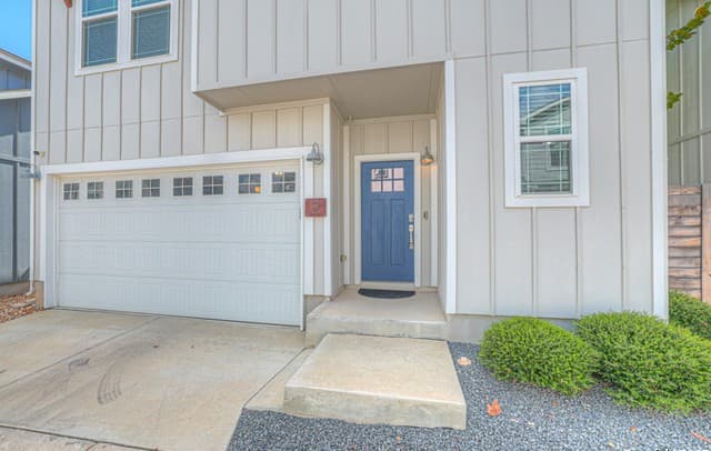 3-bedroom rental at 1511 E Sandalwood Ln Unit 6 in San Antonio, TX — photo 3