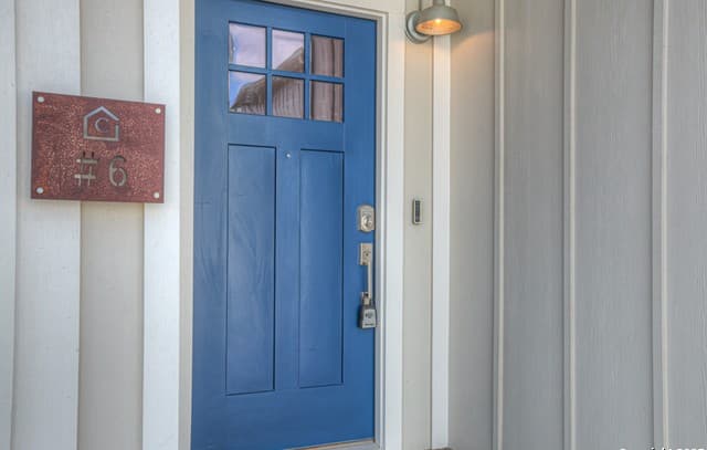 3-bedroom rental at 1511 E Sandalwood Ln Unit 6 in San Antonio, TX — photo 4