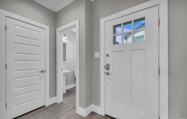 3-bedroom rental at 1511 E Sandalwood Ln Unit 6 in San Antonio, TX — photo 5