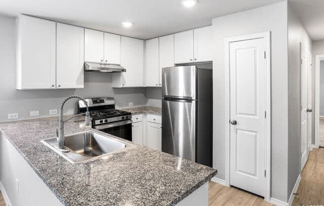 3-bedroom rental at 13907 Silos Meadows in San Antonio, TX — photo 4