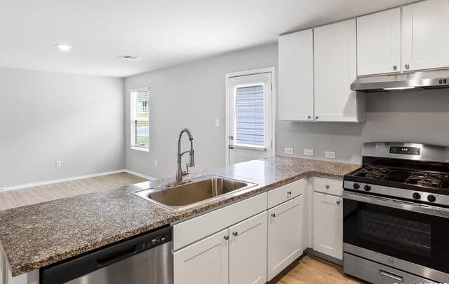 3-bedroom rental at 13907 Silos Meadows in San Antonio, TX — photo 5