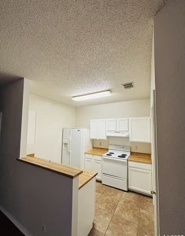3-bedroom rental at 3415 Ridge Smoke in San Antonio, TX — photo 2