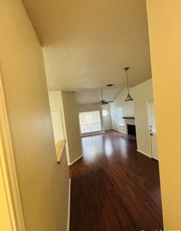 3-bedroom rental at 3415 Ridge Smoke in San Antonio, TX — photo 4