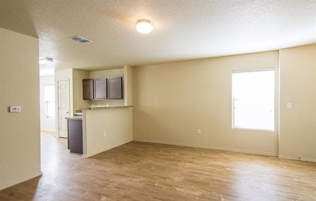 4-bedroom rental at 10723 Goose Way in San Antonio, TX — photo 4