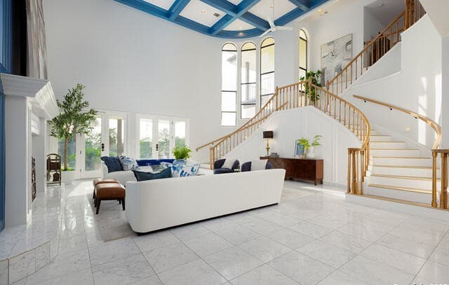 7-bedroom rental at 625 Paseo Canada St in Hollywood Park, TX — photo 2