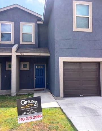 3-bedroom rental at 7030 Lakeview Unit 102 in San Antonio TX