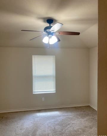 3-bedroom rental at 7030 Lakeview Unit 102 in San Antonio, TX — photo 5