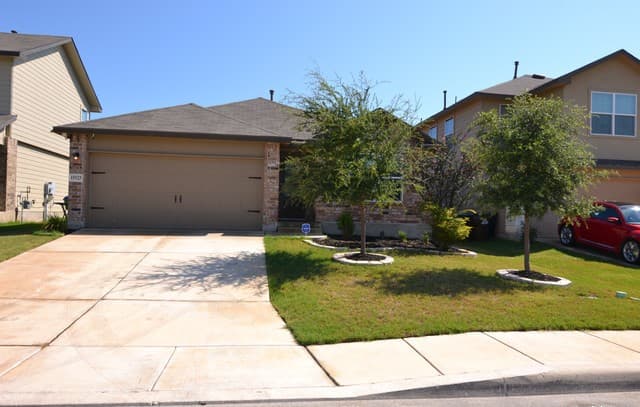 4-bedroom rental at 15525 Gray Catbird in San Antonio TX