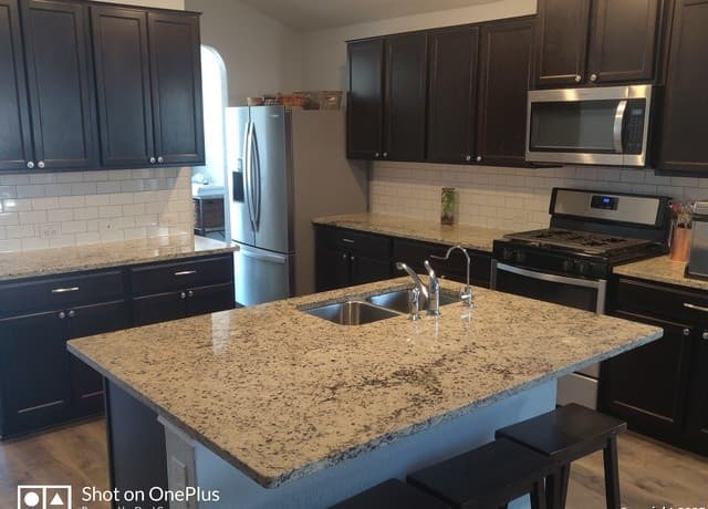 3-bedroom rental at 9619 Salers Springs in San Antonio, TX — photo 5