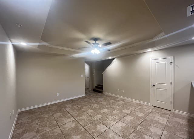3-bedroom rental at 6326 Luglio Lane Unit 102 in San Antonio, TX — photo 2