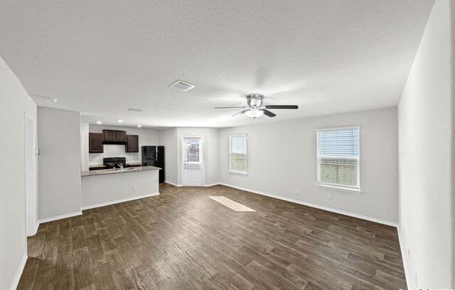 3-bedroom rental at 3232 Onion Creek in San Antonio, TX — photo 5