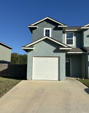3-bedroom rental at 16918 Spirit Brook Unit 2 in Selma, TX — photo 2