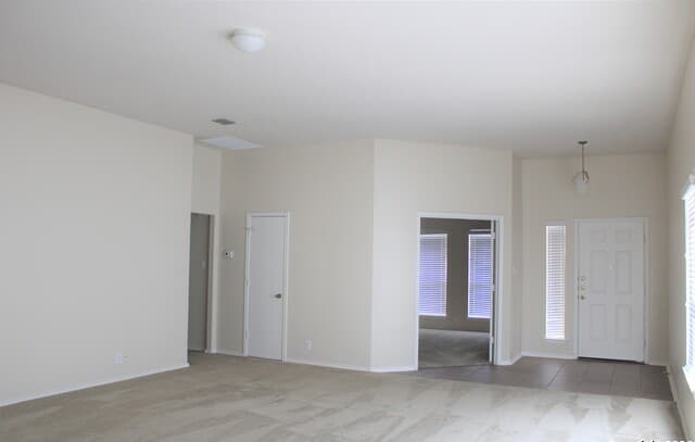 3-bedroom rental at 181 Harley Hay in Cibolo, TX — photo 4