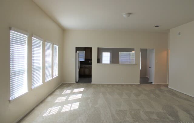 3-bedroom rental at 181 Harley Hay in Cibolo, TX — photo 5