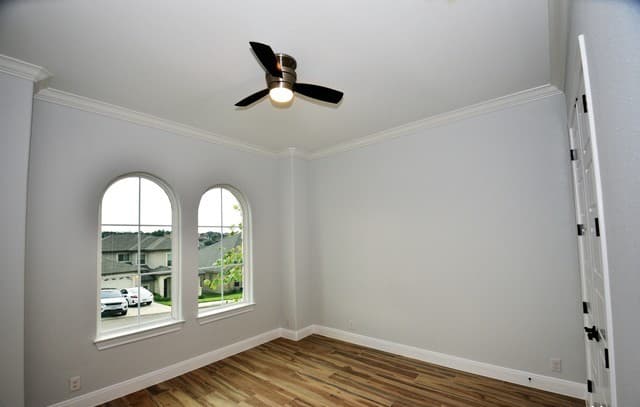 4-bedroom rental at 24418 Canyon Row in San Antonio, TX — photo 5