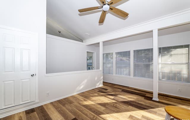 3-bedroom rental at 542 Elsmere in San Antonio, TX — photo 3