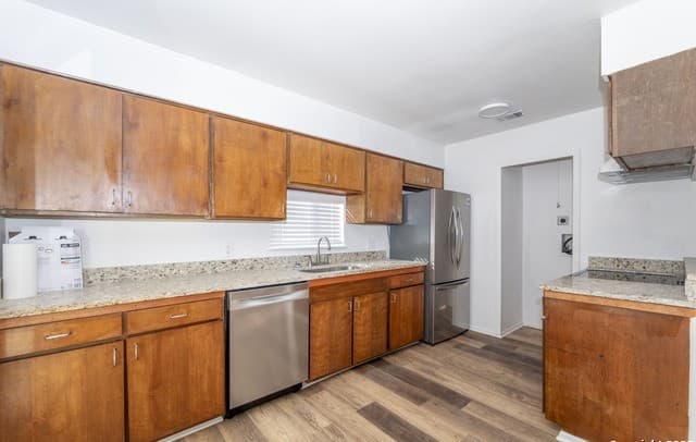 3-bedroom rental at 542 Elsmere in San Antonio, TX — photo 5