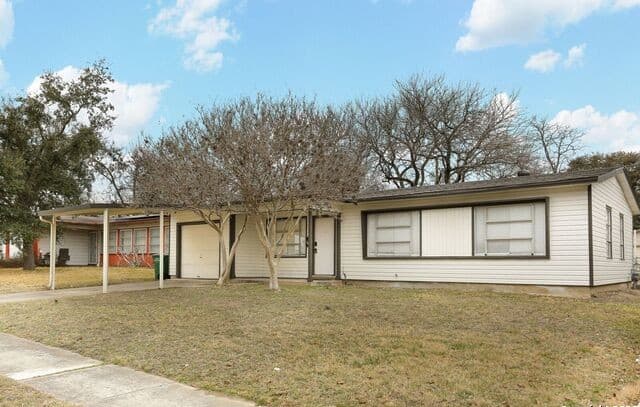 3-bedroom rental at 151 Pilgrim in San Antonio, TX — photo 3