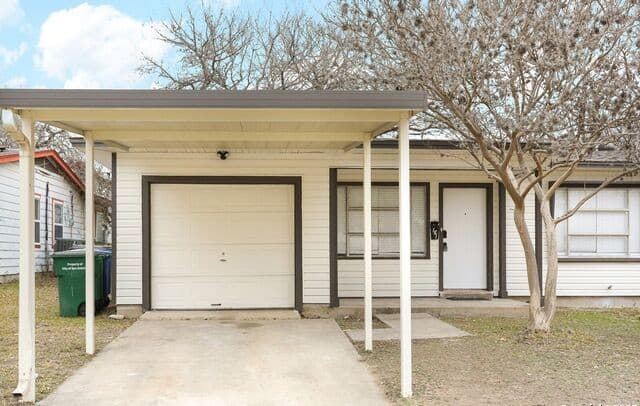 3-bedroom rental at 151 Pilgrim in San Antonio, TX — photo 4