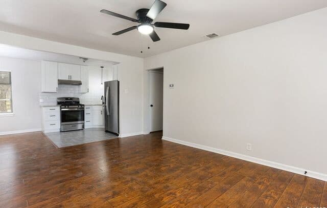 3-bedroom rental at 151 Pilgrim in San Antonio, TX — photo 5
