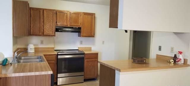 3-bedroom rental at 8435 Forest Ridge in San Antonio, TX — photo 4