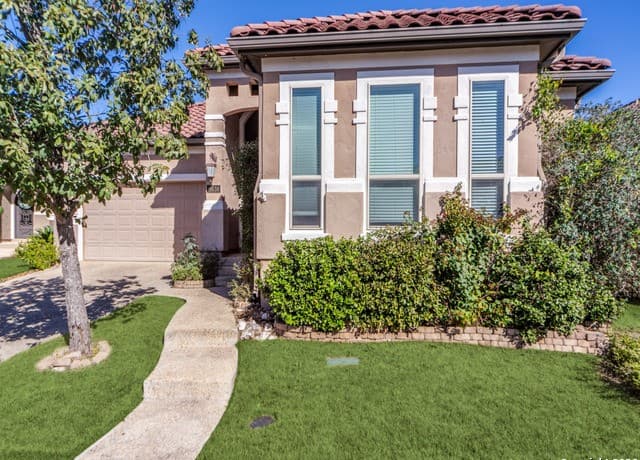 3-bedroom rental at 19538 Brooke Pl in San Antonio TX