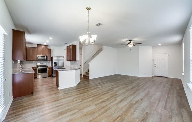 3-bedroom rental at 8418 Fortuna Valley in San Antonio, TX — photo 2