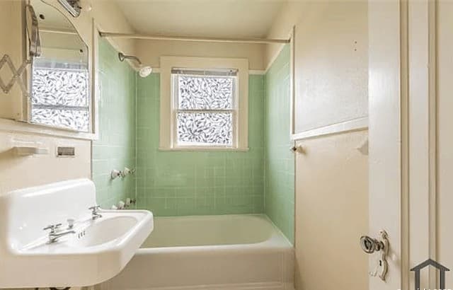 1-bedroom rental at 503 Fulton Ave in San Antonio, TX — photo 2