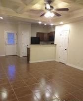 3-bedroom rental at 5012 Stowers Blvd in San Antonio, TX — photo 4