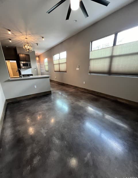 2-bedroom rental at 1542 N Alamo Unit 104 in San Antonio, TX — photo 2