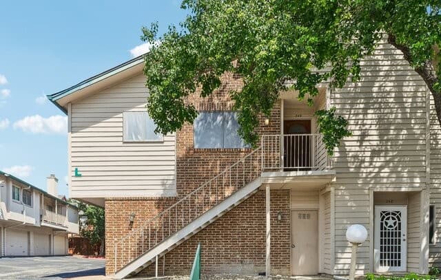 2-bedroom rental at 349 Harmony Ct Unit 349 in San Antonio, TX — photo 3