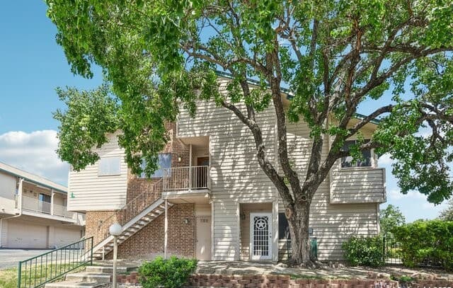 2-bedroom rental at 349 Harmony Ct Unit 349 in San Antonio, TX — photo 4