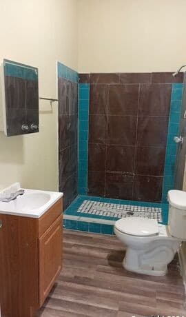 3-bedroom rental at 100 Avenue H in Poteet, TX — photo 2