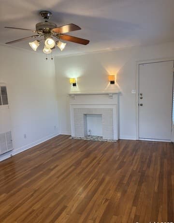 2-bedroom rental at 210 E Lullwood Ave Unit 208 in San Antonio, TX — photo 5