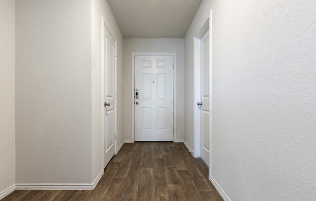 3-bedroom rental at 831 Cozumel Emerald in San Antonio, TX — photo 4