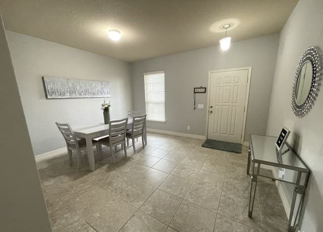 4-bedroom rental at 12303 Fort Chadborne in San Antonio, TX — photo 2