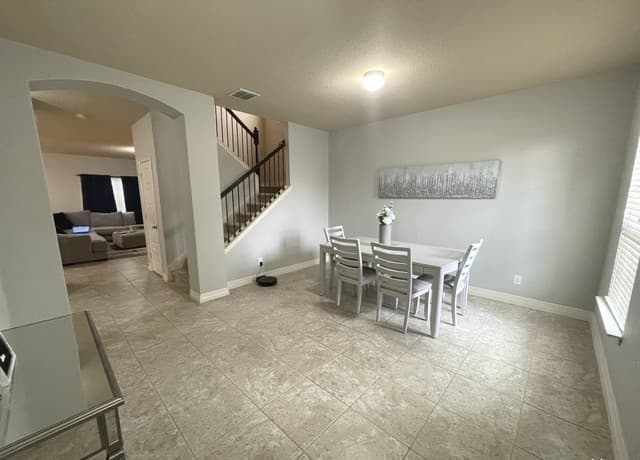 4-bedroom rental at 12303 Fort Chadborne in San Antonio, TX — photo 3