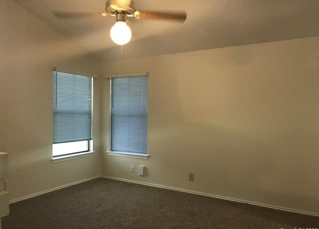 3-bedroom rental at 8386 Slippery Rock in San Antonio, TX — photo 5