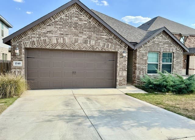 3-bedroom rental at 1540 Arcadian Lily in San Antonio, TX — photo 4