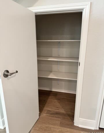 3-bedroom rental at 7110 Magnolia Creek Unit 101 in San Antonio, TX — photo 3