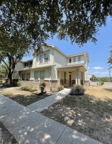 3-bedroom rental at 13523 Bristow Dawn in San Antonio TX