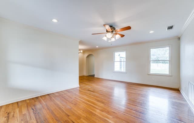 3-bedroom rental at 1149 Garraty Rd in San Antonio, TX — photo 4