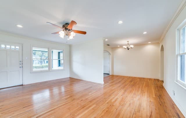 3-bedroom rental at 1149 Garraty Rd in San Antonio, TX — photo 5
